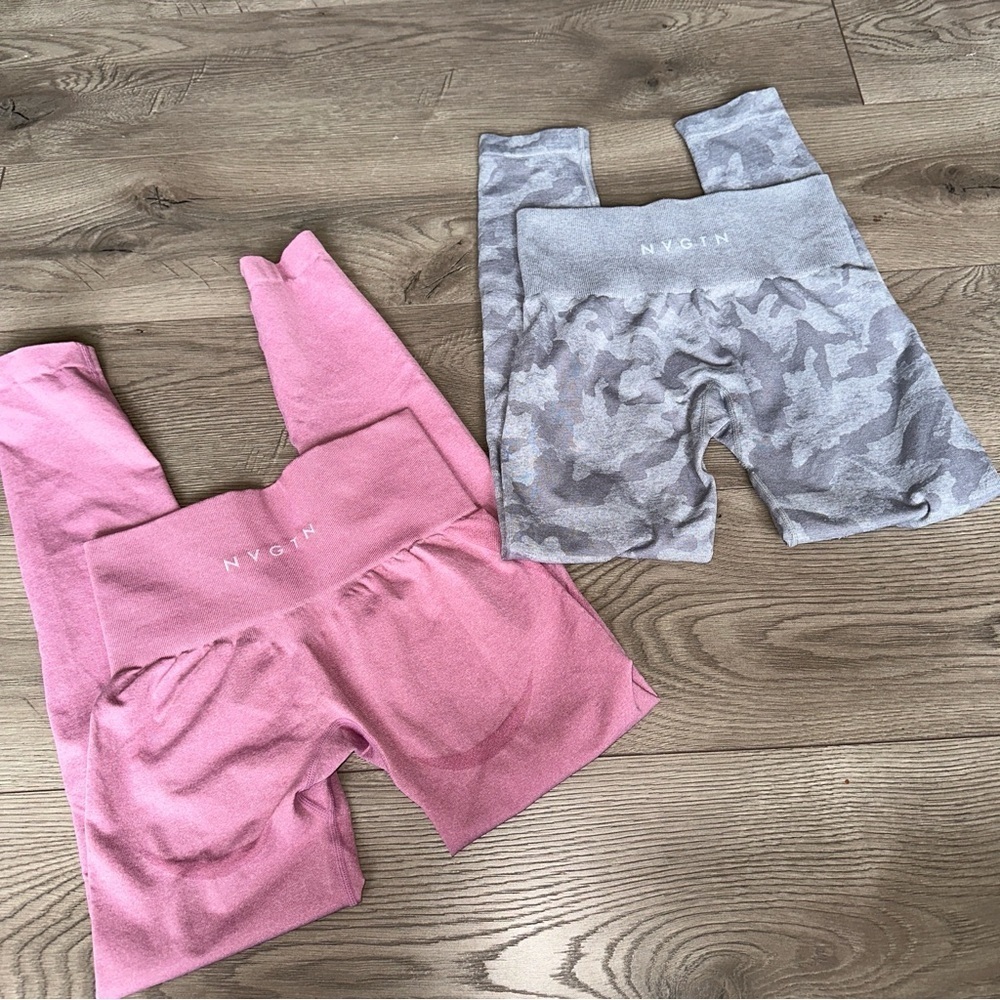 NVGTN Bundle set of 2 Contour Pink and Camo seamless leggings size XS